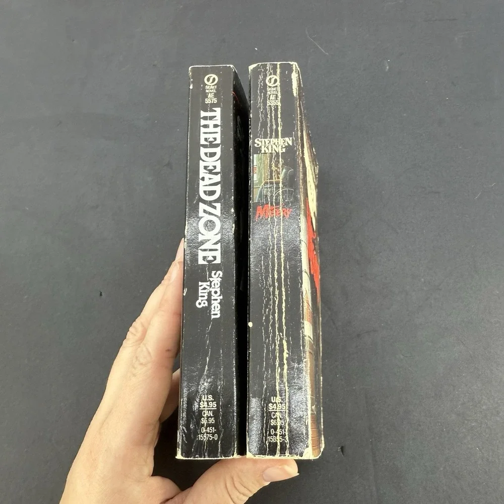 Lot Of 2 Paperback Stephen King Books Misery The Dead Zone